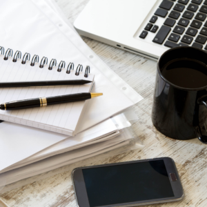 A mug on an interns desk looking for internships on wayup.