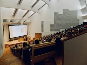 WayUp is the #1 site for college students and recent grads to get hired in California! From career tools to exclusive jobs and employer connections, WayUp helps students launch their careers with confidence.